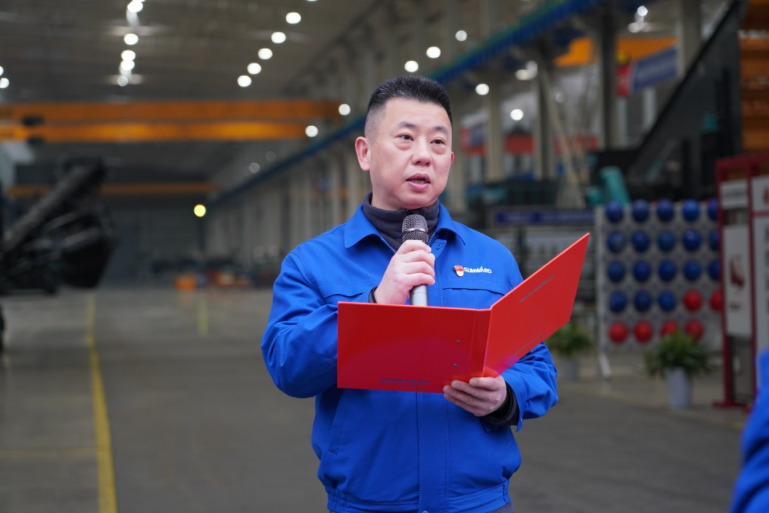 “持证上岗，成为破碎筛分设备的好管家！”