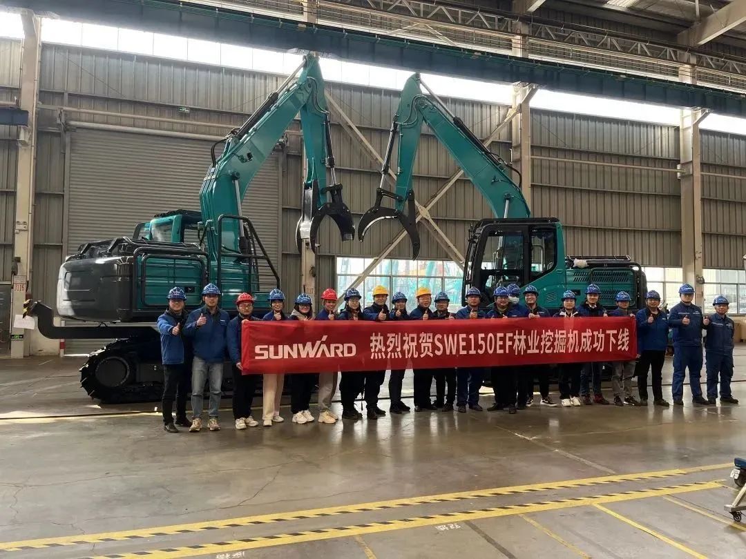 跋山涉水，称霸“武林”！3499拉斯维加斯线路智能首款中型林业挖掘机成功下线