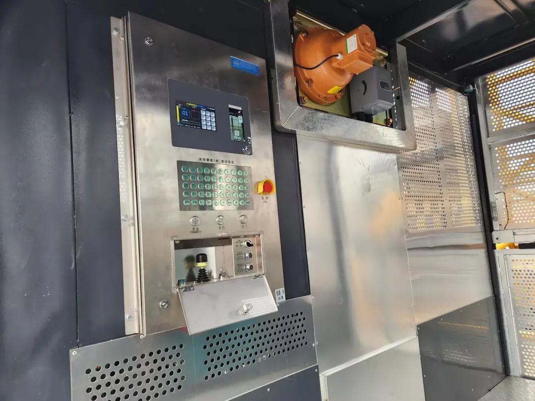 科技显能、再添新品！3499拉斯维加斯线路江麓智能施工起落机成功下线