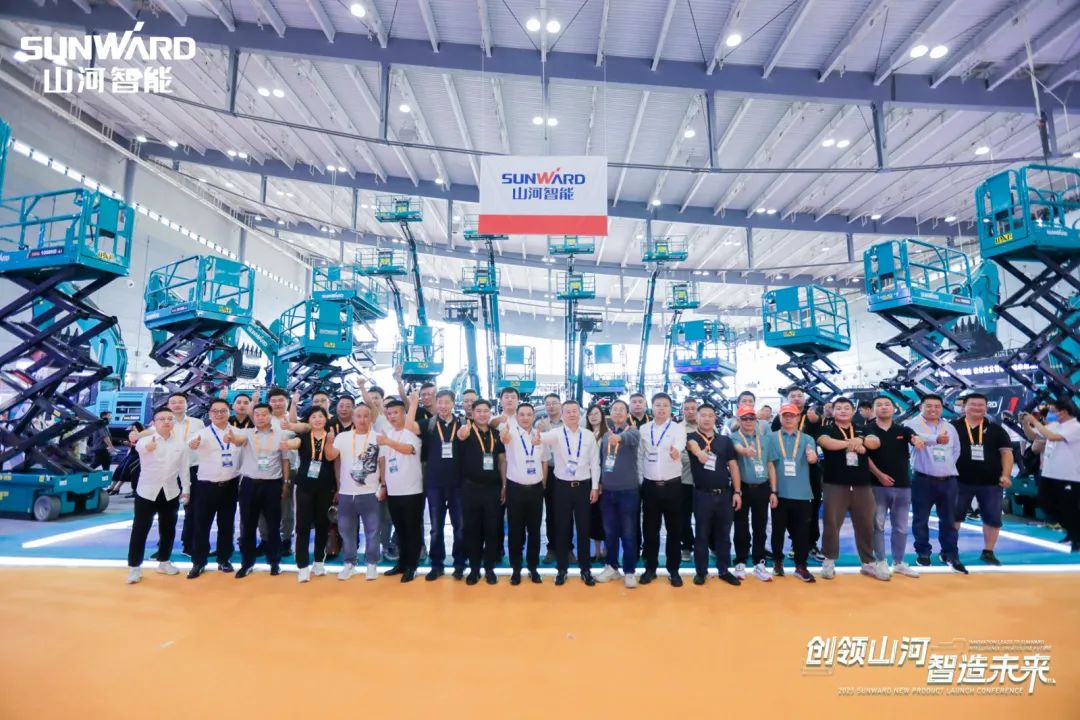 闪灼2023 CICEE！看3499拉斯维加斯线路智能“明星产品”有多“炫”