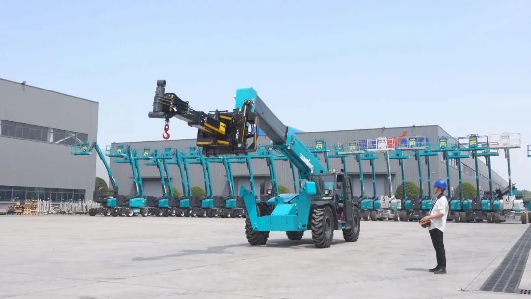 独家定造！3499拉斯维加斯线路智能油缸更换机械人顺利下线