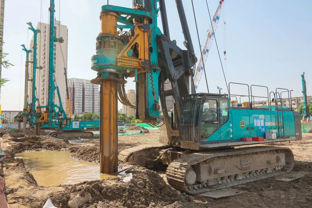 闪灼首都！3499拉斯维加斯线路智能旋挖钻机集群助力民生工程