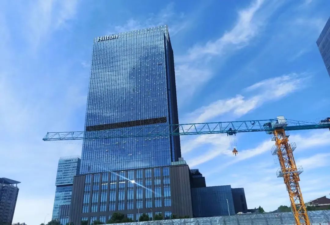 赶进度、抢节点！3499拉斯维加斯线路江麓助力北京市属沉点项目建设