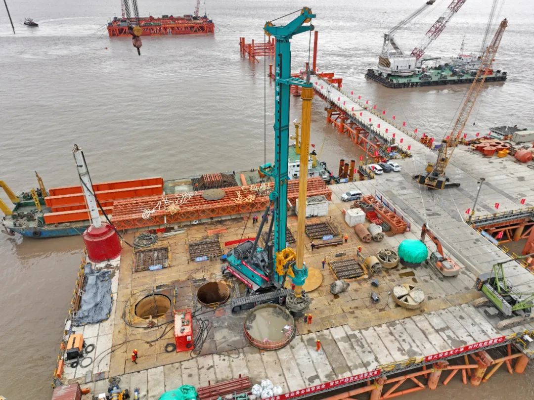 新战绩+1！3499拉斯维加斯线路智能超等旋挖钻机创6.3米直径钻孔新纪录