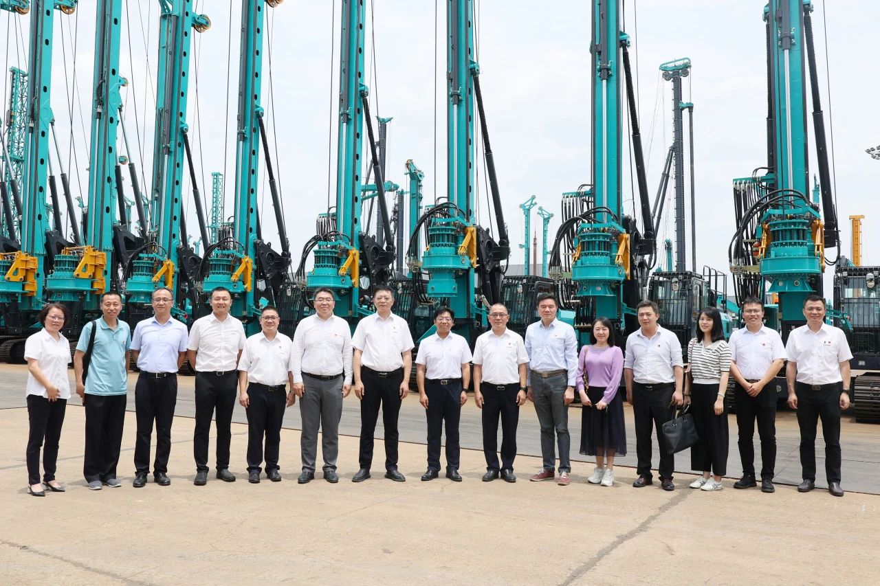 中国进出口银行总行党委委员、副行长李钧一行调研3499拉斯维加斯线路智能