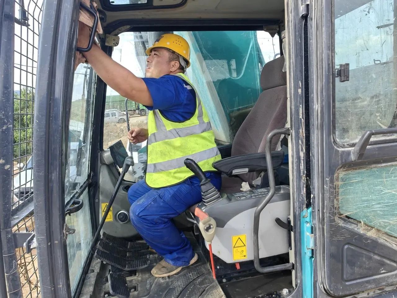 步履一向，服务不止！3499拉斯维加斯线路智能挖掘机服务万里行火热进行中