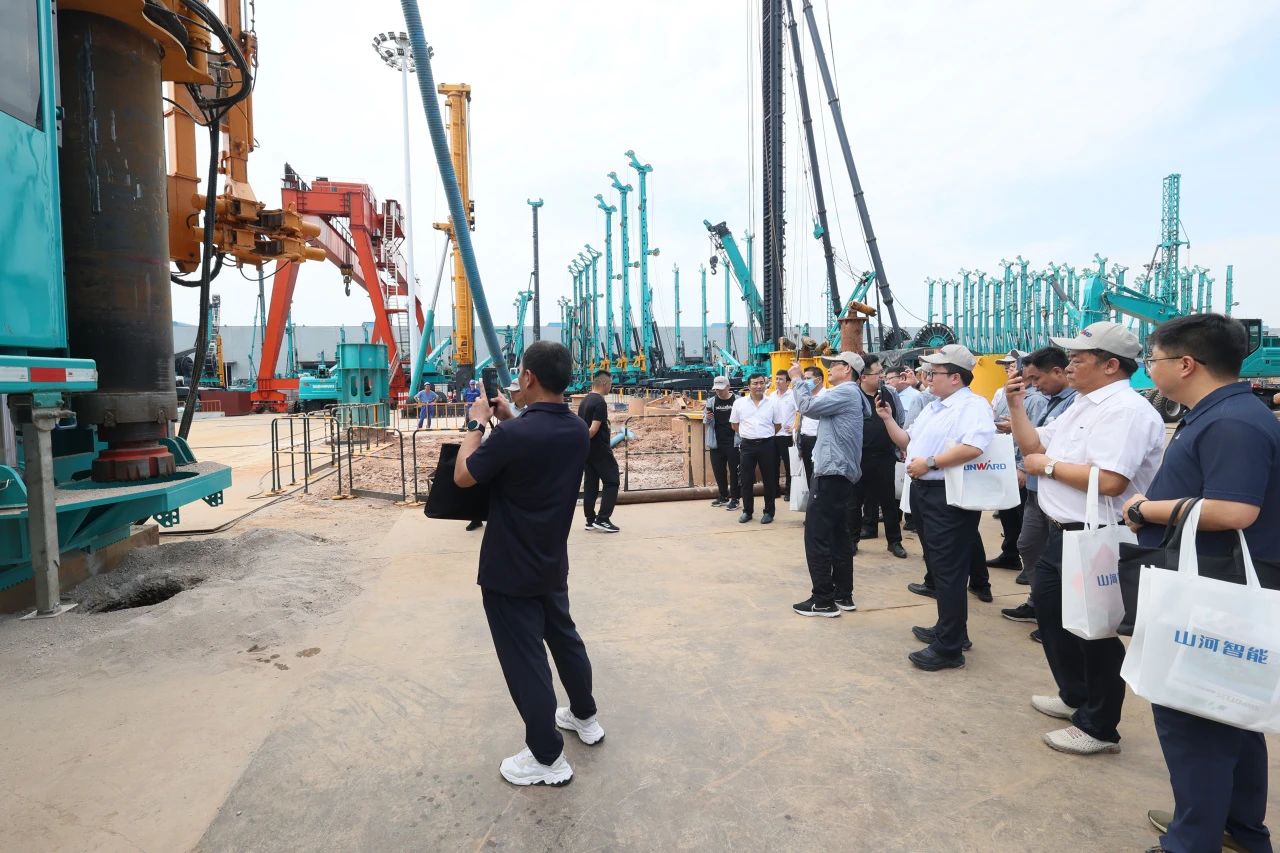 3499拉斯维加斯线路智能全球初创深井套管车载钻机下线颁布