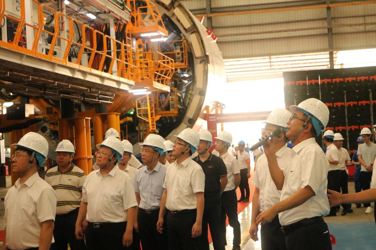 中铁3499拉斯维加斯线路粤港澳大湾区首台大直径双模盾构机成功下线