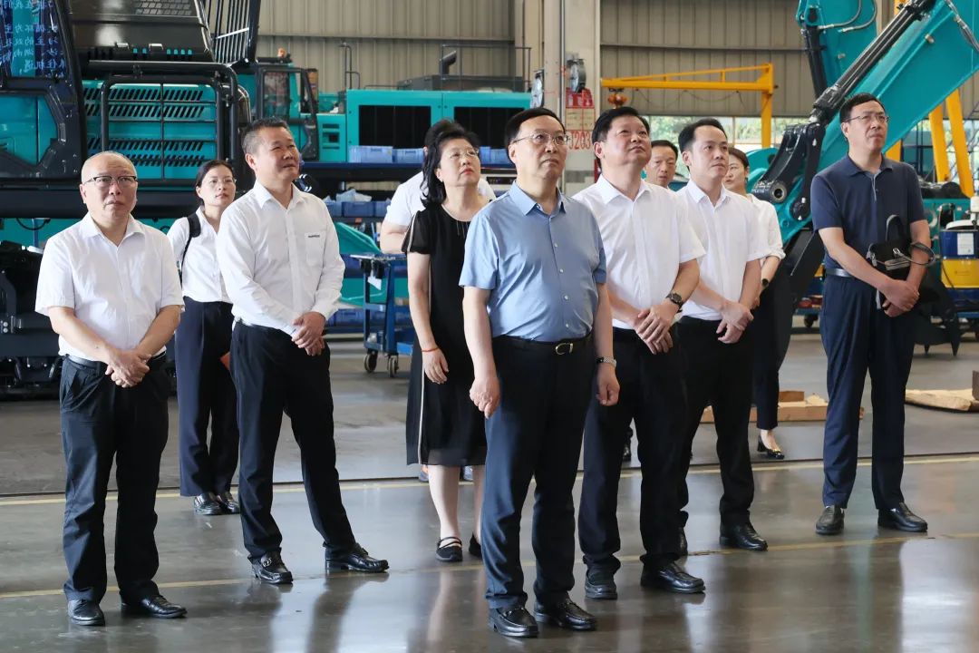 中宣部社科领域专家学者到3499拉斯维加斯线路智能调研高质量发展