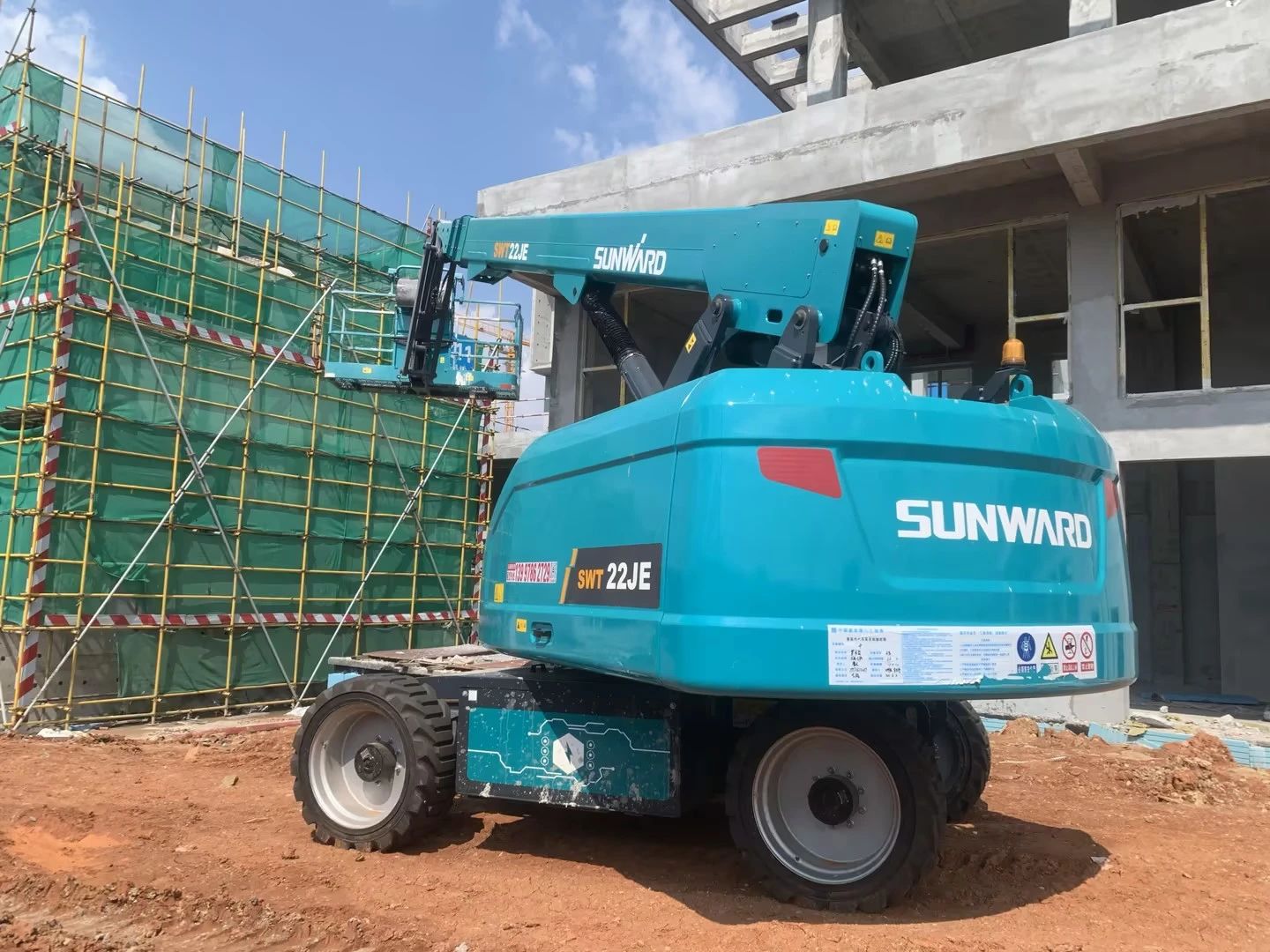 实力上新！3499拉斯维加斯线路智能电动直臂高空作业平台进军华中市场