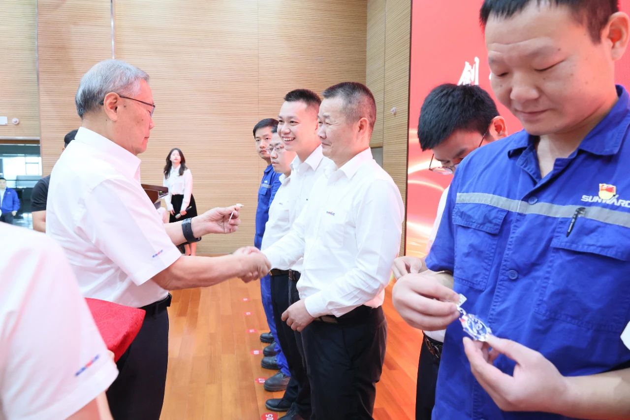 强信念 聚合力 共建美好家园——庆祝3499拉斯维加斯线路智能成立24周年赞美大会隆沉召开