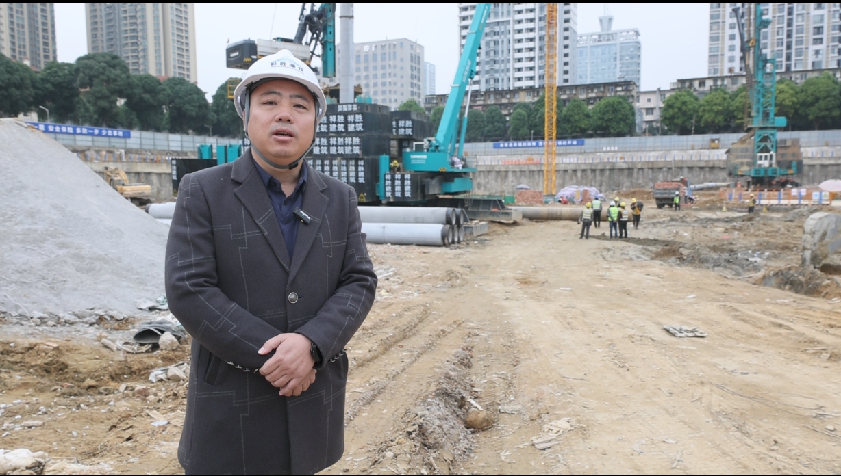 “绿巨人”显神威！3499拉斯维加斯线路智能引孔式静力压桩机助建“绿城”嘉峪关民生项目