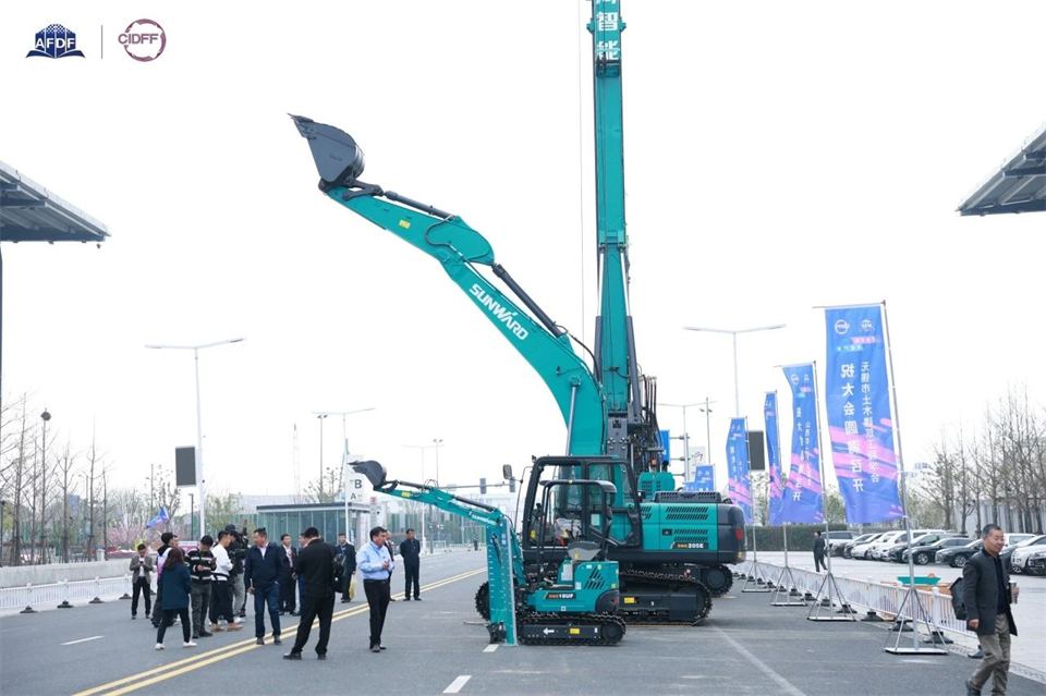 对峙创新，赋能产业！3499拉斯维加斯线路智能出席第十三届深基础工程发展论坛