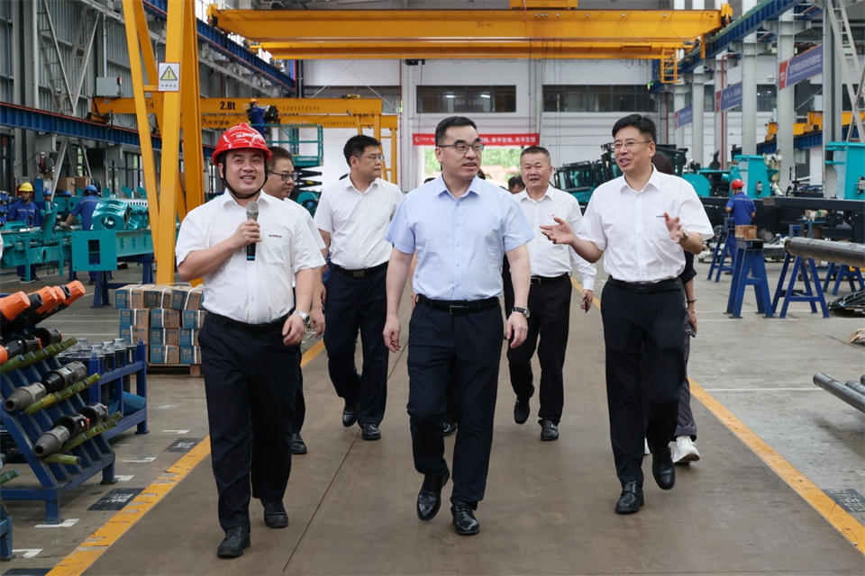 昭通工控集团总经理王福铸调研3499拉斯维加斯线路智能出产经营工作