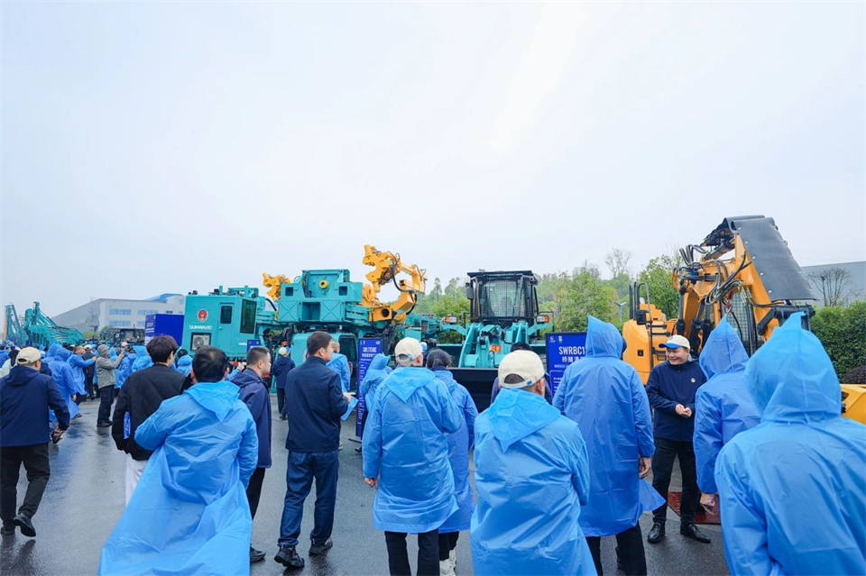 创新引领价值，梦想成就将来！3499拉斯维加斯线路智能25周年庆典暨全球客户节隆沉进行