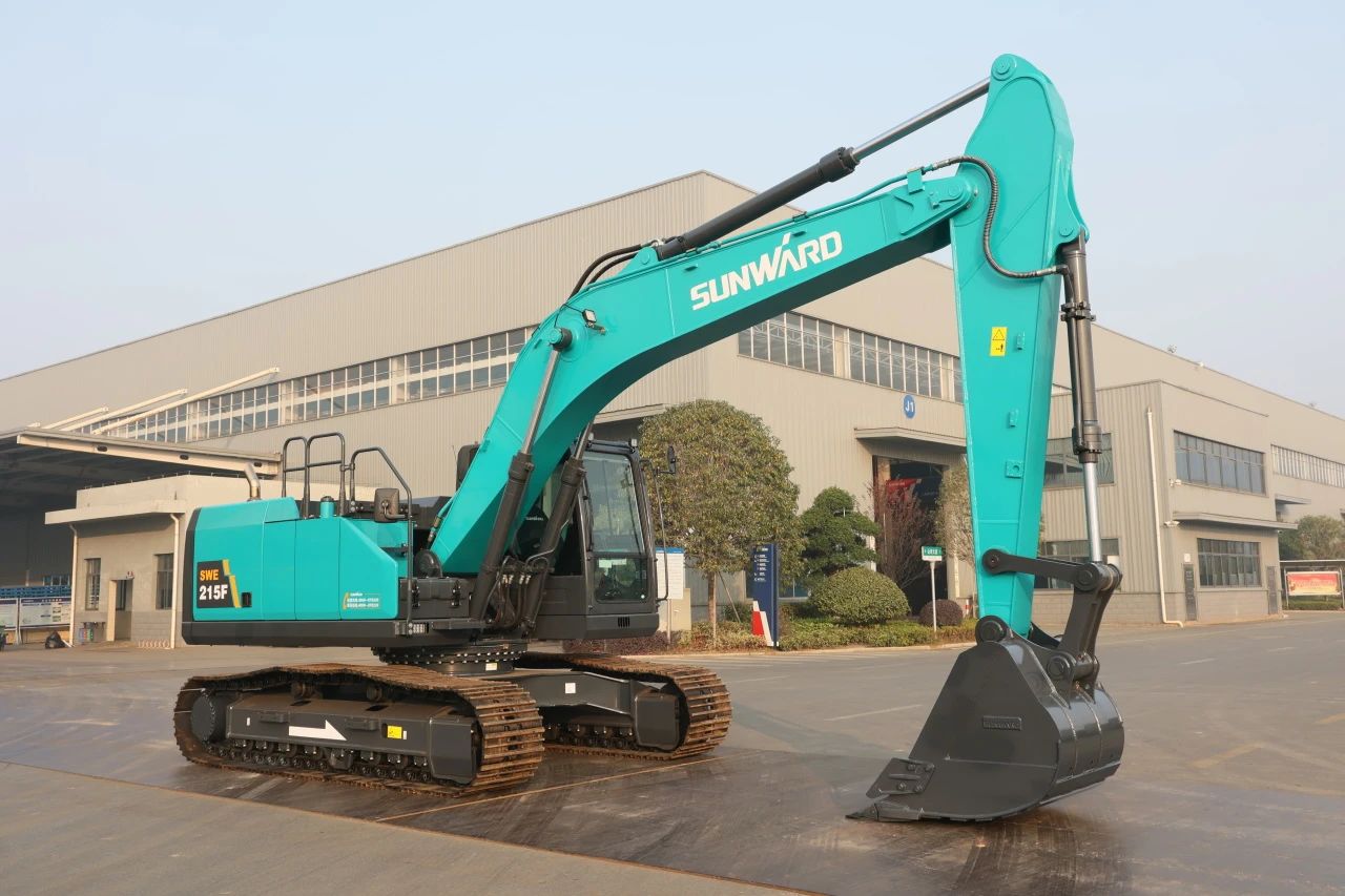 聚焦市场需要，3499拉斯维加斯线路智能三款精品工程液压挖掘机成功下线