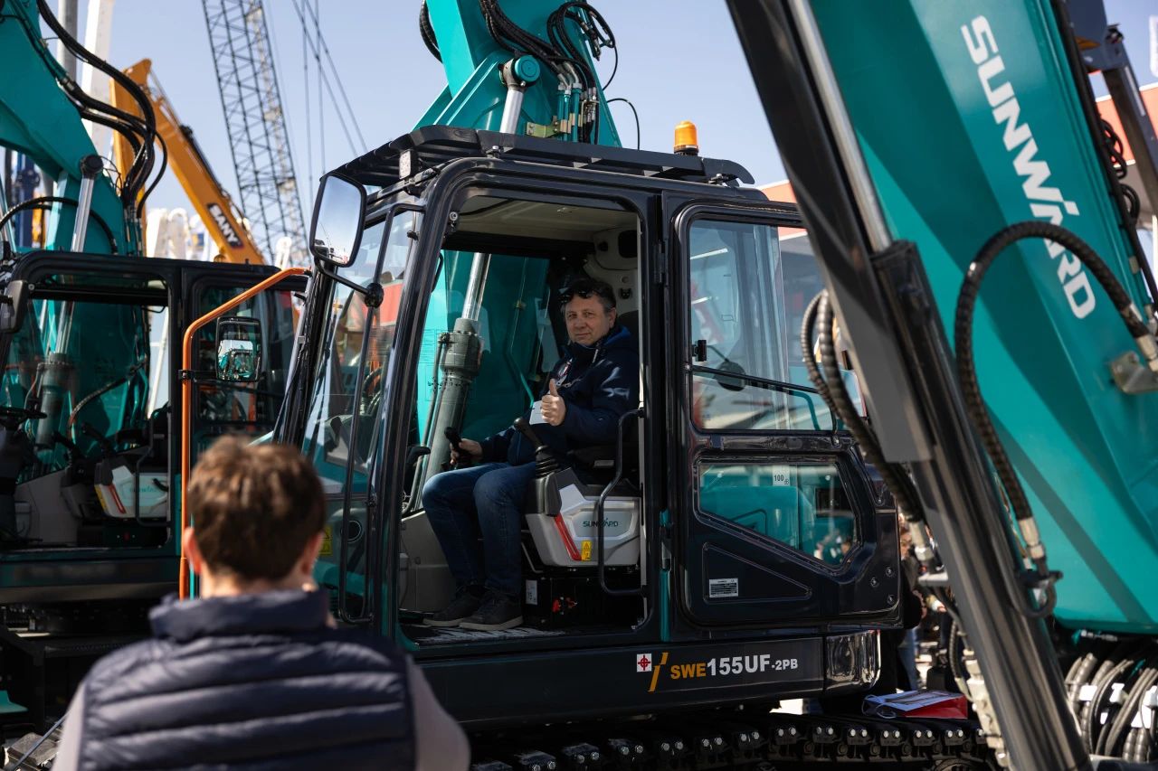 3499拉斯维加斯线路智能董事长付向东：以绿色智造与全球战术解锁中国工程机械的进阶密码