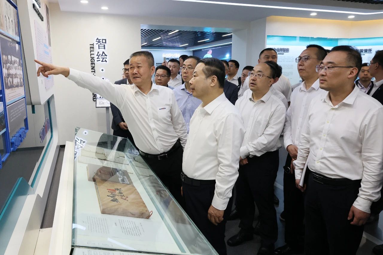 天能控股集团党委书记、董事长张天任率队到访3499拉斯维加斯线路智能