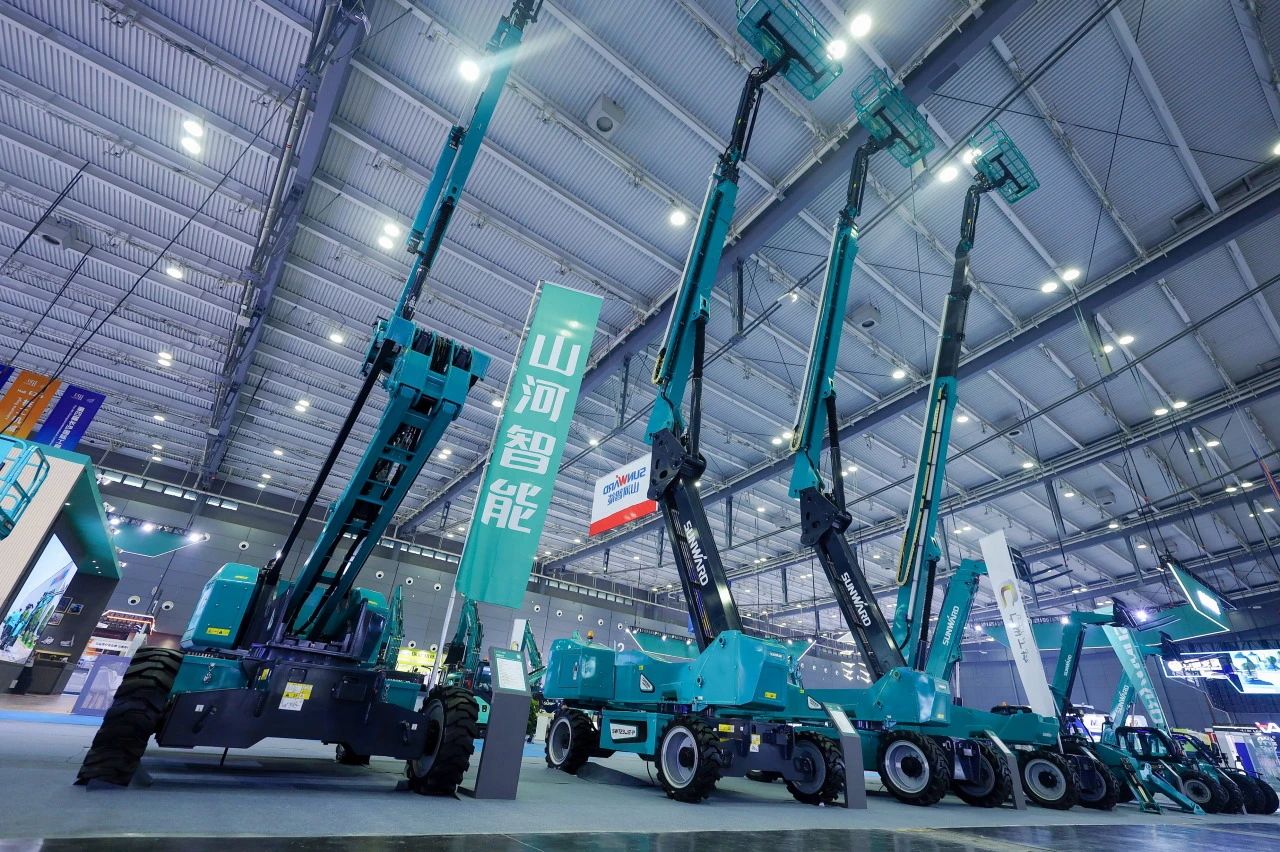 2025 CICEE | 3499拉斯维加斯线路智能SWT34JE-P电动直臂式高空作业平台沉磅颁布！