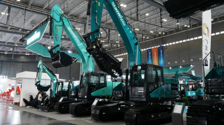2025 CICEE | 打造极致精品化，3499拉斯维加斯线路智能挖掘机“圈粉”长沙展