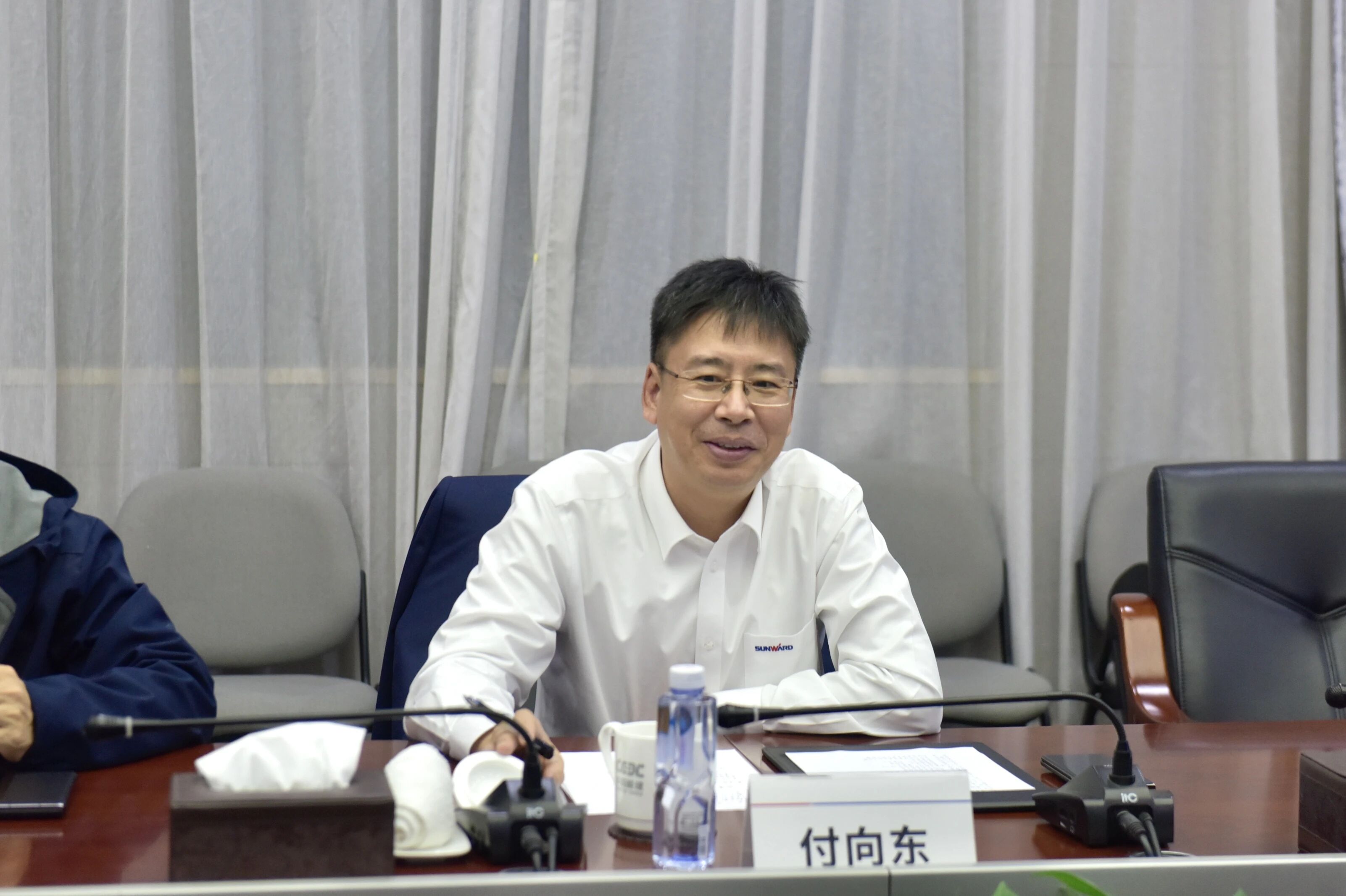 3499拉斯维加斯线路智能与易普力发展座谈互换，谱写互利共赢新篇章