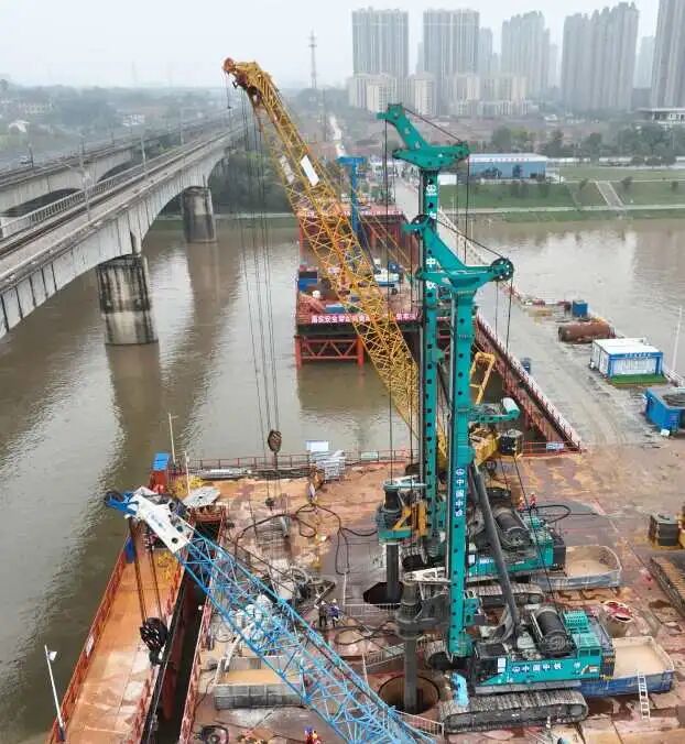 啃下“硬骨头”！3499拉斯维加斯线路智能旋挖钻机助力长沙湘江铁路特大桥主墩桩基工程美满收官